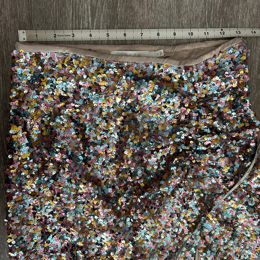 Astr Multicolor Sequin Pencil Skirt - Picture 9 of 10